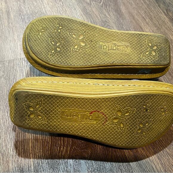 Alegria Kendra Multicolor Mermaid Leather Sandals - Picture 5 of 5